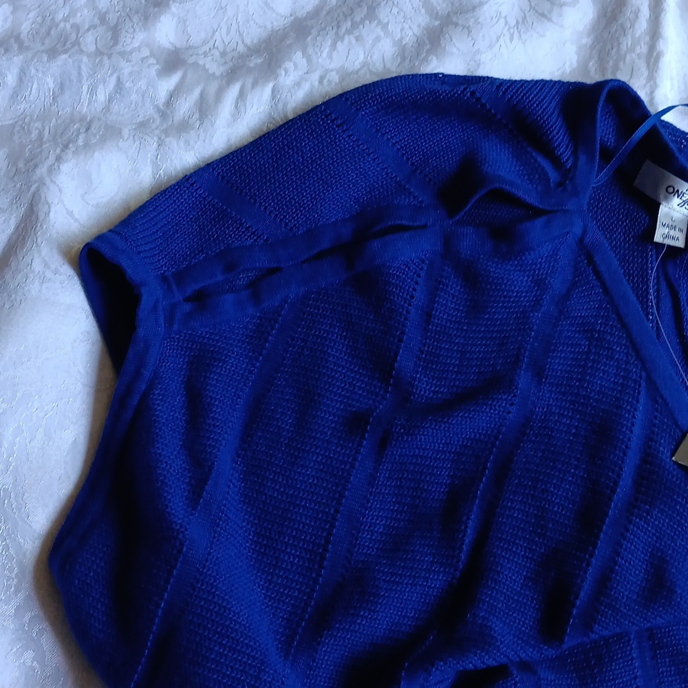 Blouse - Picture 3 of 3